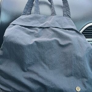 lululemon black tote bag